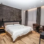 Center Boutique 3*