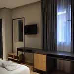 Center Boutique Szálloda Tirana