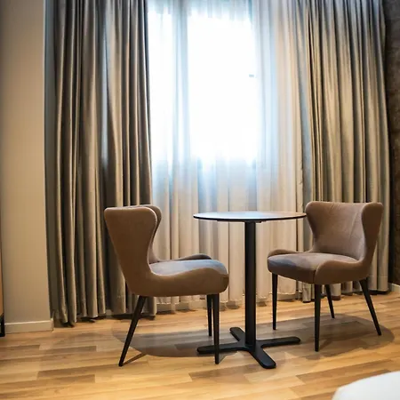 Center Boutique מלון 3*