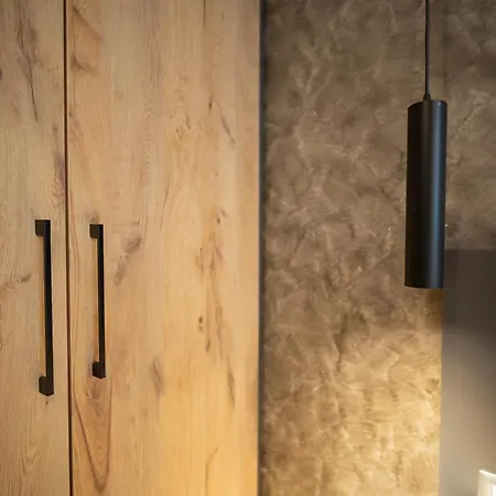 Center Boutique 3* Τίρανα