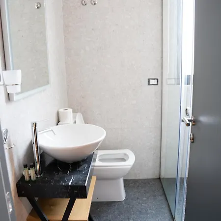 Center Boutique Отель Тирана