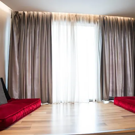 Center Boutique 3* טיראנה
