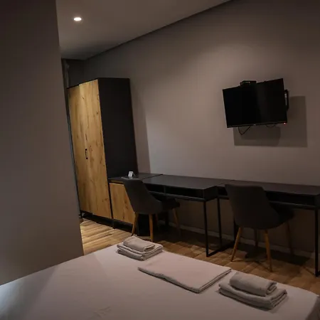 Center Boutique 3* Тирана