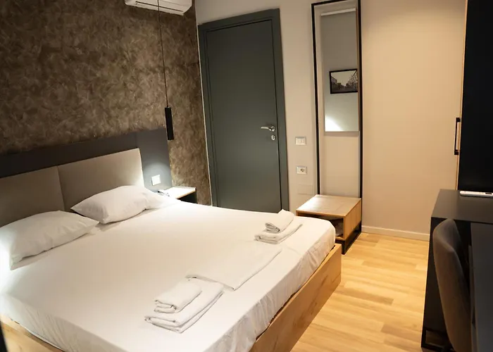 فندق Center Boutique 3*