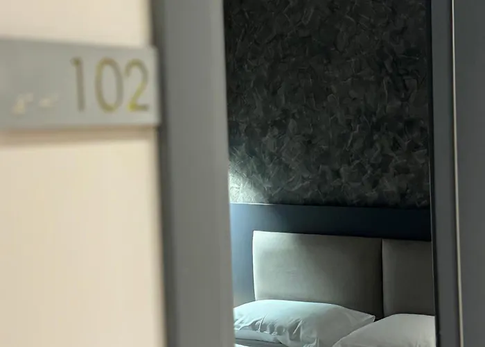 Center Boutique 3* تيرانا